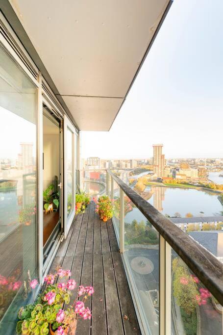 London Skylineviews 2 Bed 2 Bath Flat Near Canary Wharf, O2 & Excel Ngoại thất bức ảnh