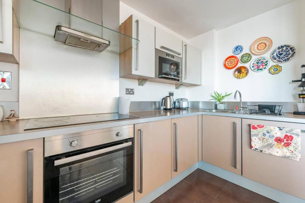London Skylineviews 2 Bed 2 Bath Flat Near Canary Wharf, O2 & Excel Ngoại thất bức ảnh